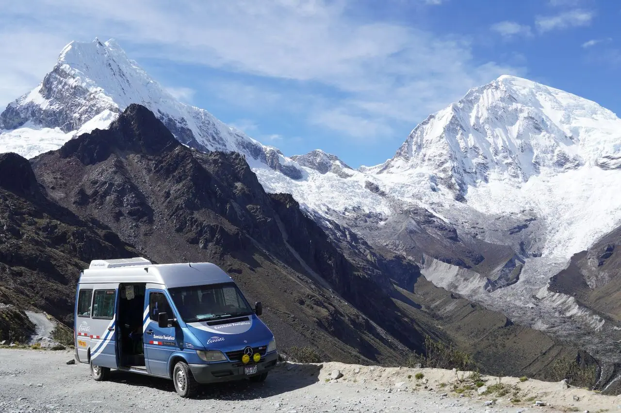 The Llanganuco road with views of Chopicalqui and Huascarán South from kilometre 42